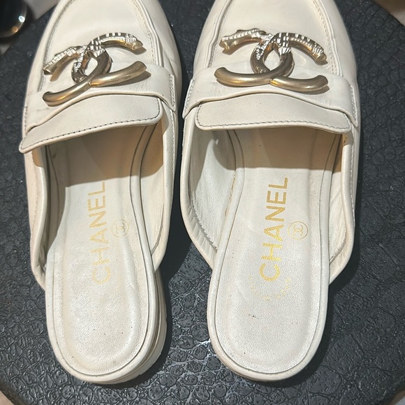 Chanel leather CC flat mules size 36C - Picture 2 of 15